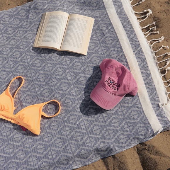 Navy Blue Turkish Towel Soft Wrap Beach Towel Picnic Blanket Runner NWT - Picture 1 of 5